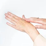 HEROME GOMMAGE MAINS EN 1 MINUTE 120 ML – Image 3